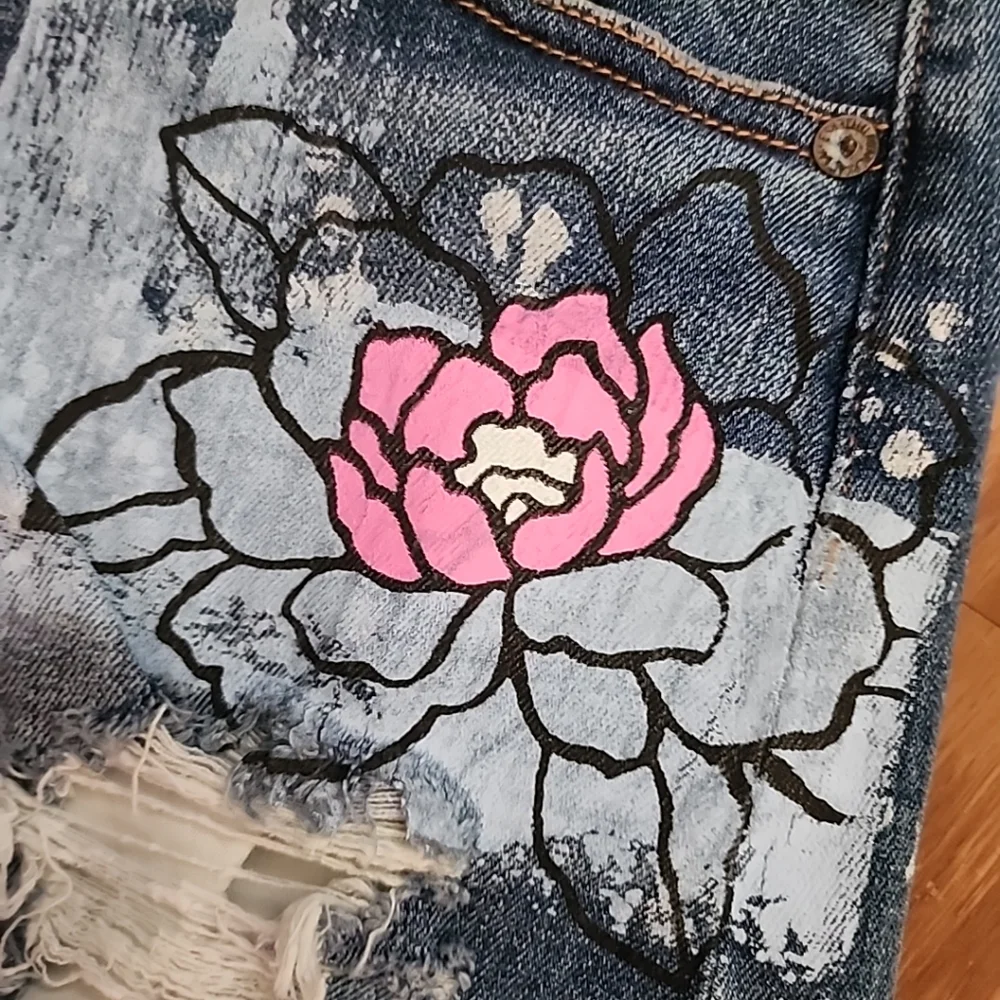 American Eagle Outfitters vintage hi-rise festival shorts 8 painted Hard to find